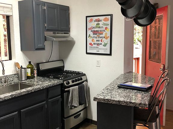 5th image of 315 West Dr