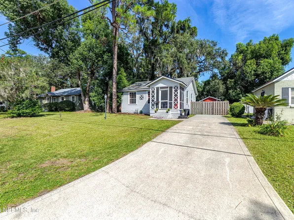 1711 ORLANDO Circle N, Jacksonville, FL 32207
