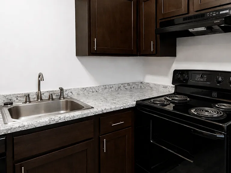 Pickwick Farms Apartments — Photo 12