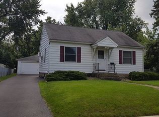 1026 Spruce St, Aurora, IL 60506