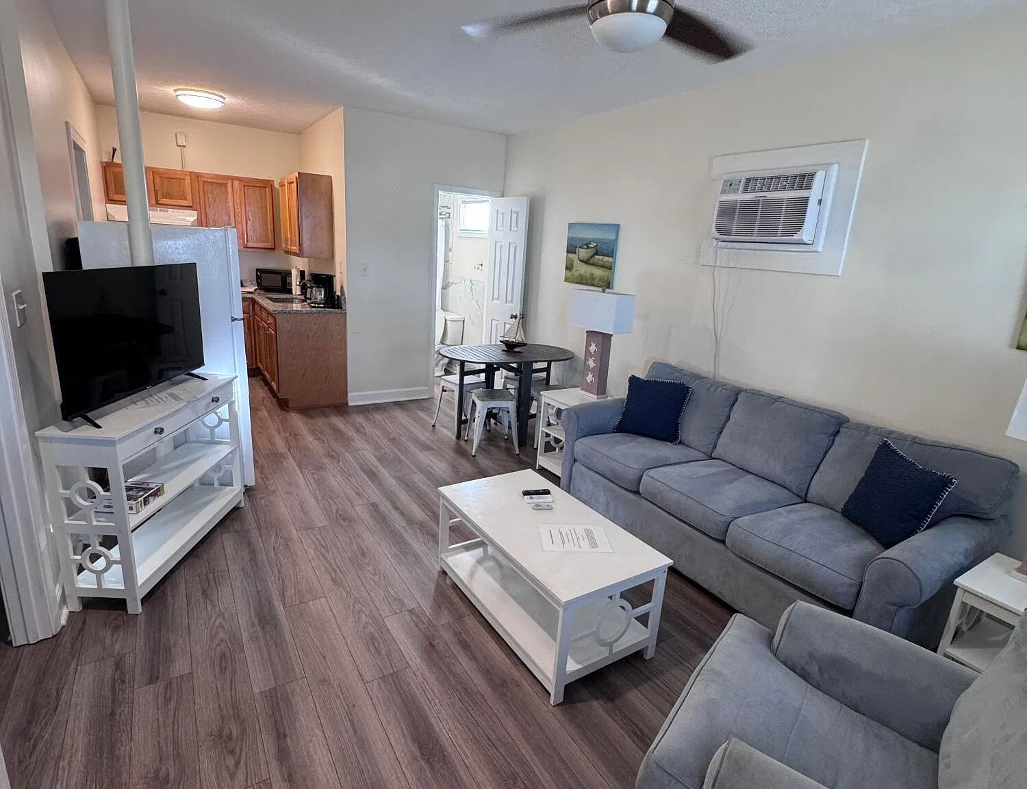 1113 Evans St — Photo 2