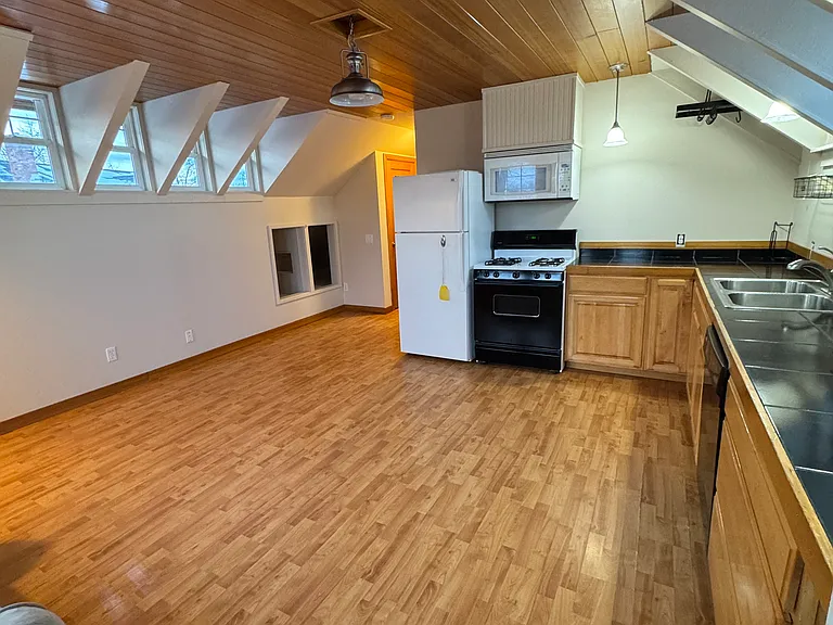 3502 Hanson Rd — Photo 4