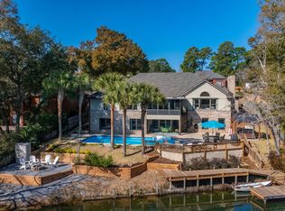 1020 Lake Way Dr, Niceville, FL 32578