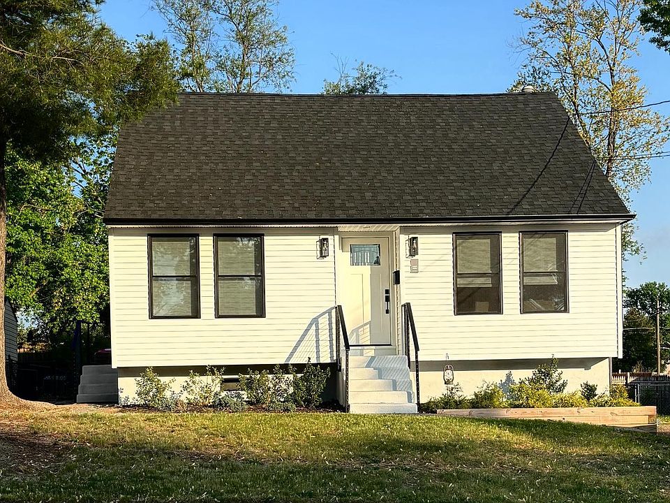 1st image of 448 Melvin Ave