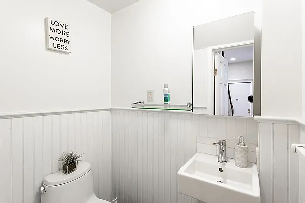 Rented by Bond New York | media 4
