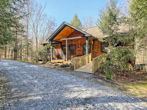 221 Hemlock Ridge Dr, Clayton, GA 30525