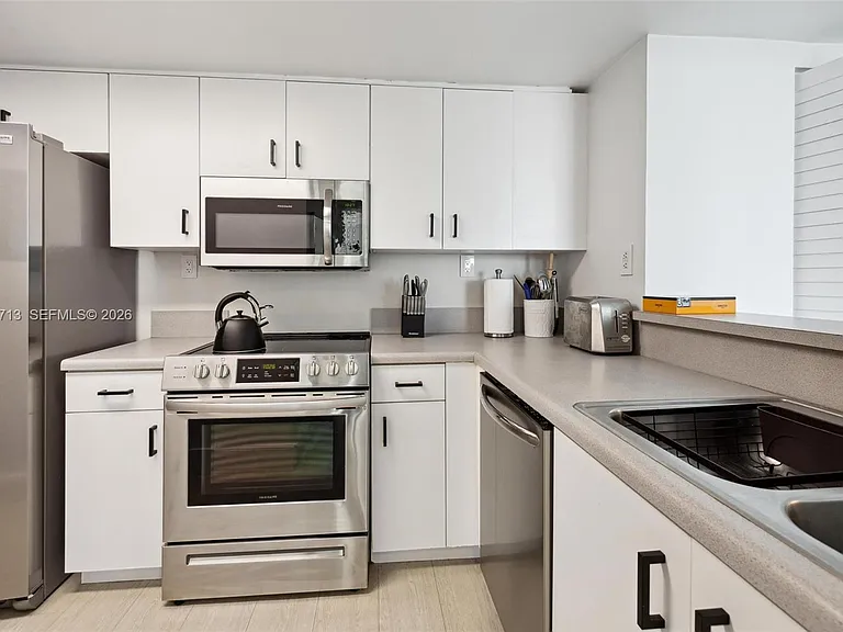 650 West Ave #1406 — Photo 16