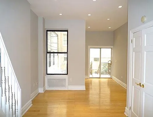 Rented by R New York | media 39