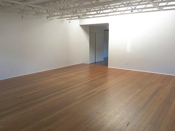 2nd image of 45055 Albion St