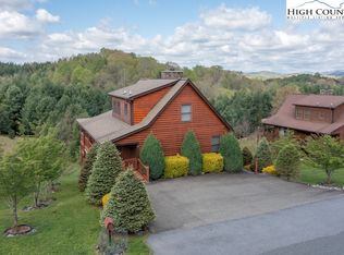695 Deerwood Rd, Piney Creek, NC 28663