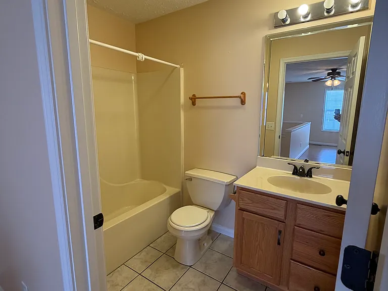 1619 Olive St #B — Photo 2