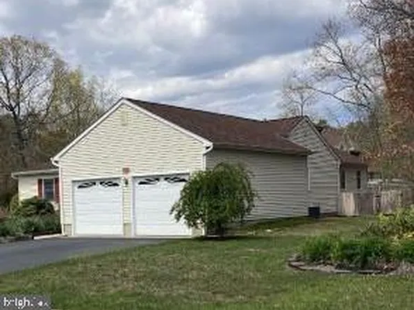 415 3rd St, Waretown, NJ 08758