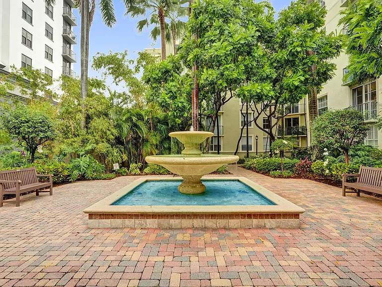 651 Okeechobee Blvd #1010 — Photo 36
