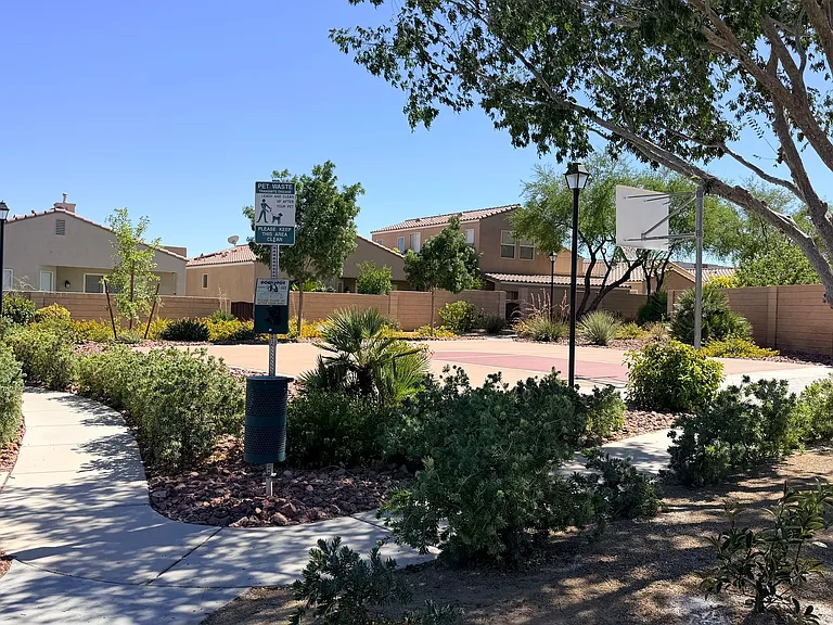 191 Twin Towers Ave — Photo 13