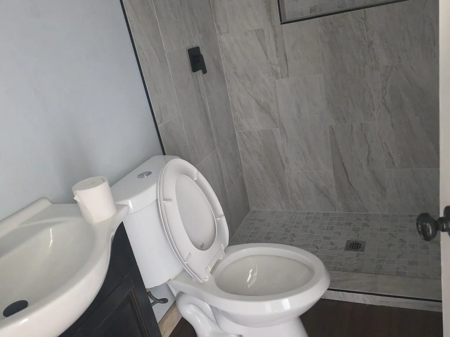 3 bed, 1042 sqft, $2,800 — Photo 3