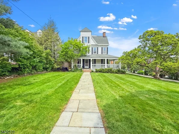 35 Green Ave APT 2, Madison, NJ 07940