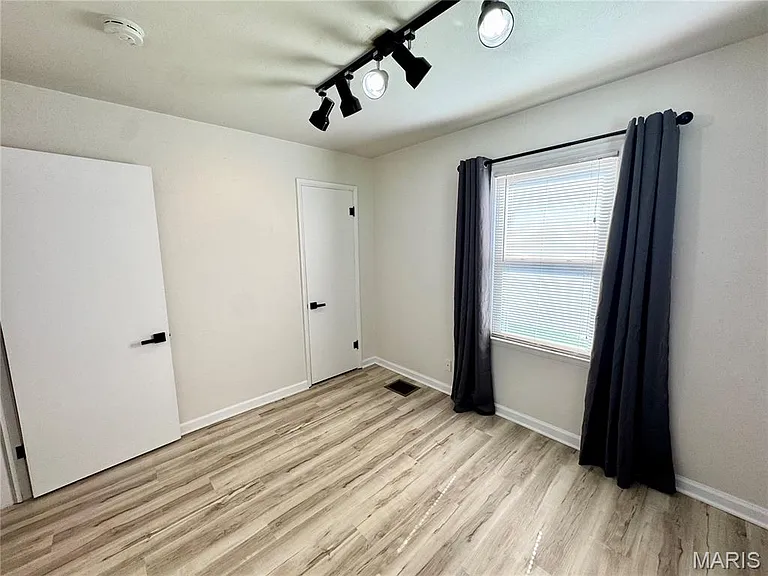 312 Joy Dr — Photo 35