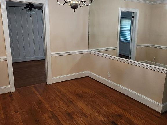 5th image of 1613 Oaklawn Ave