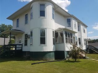 422 W Wood St, Hillsboro, IL 62049