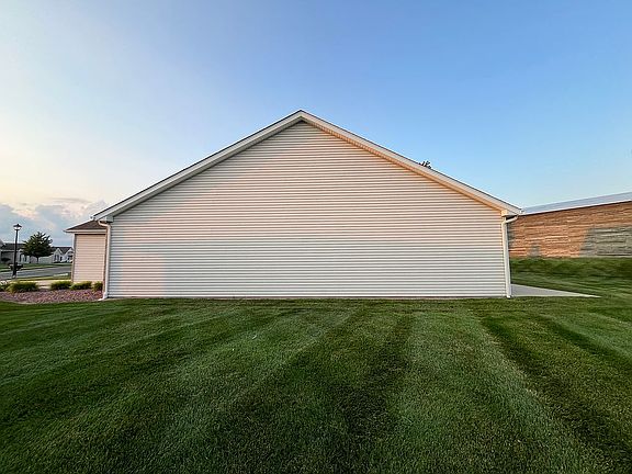 2nd image of 544 Park Place Dr