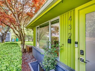 439 Brien Dr SE, Bainbridge Island, WA 98110