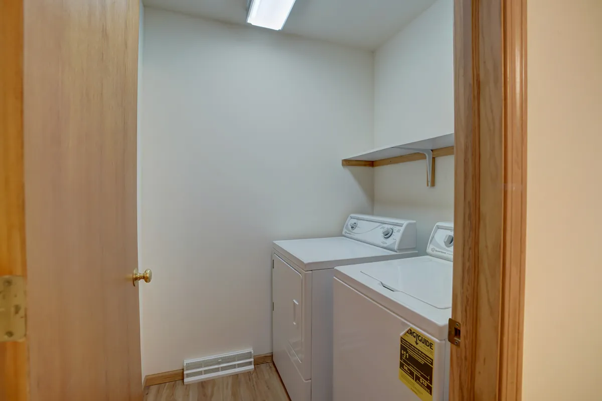 Washer and dryer included - 6109 White Pine Way