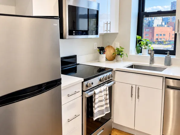 829 Beacon St, Boston, MA