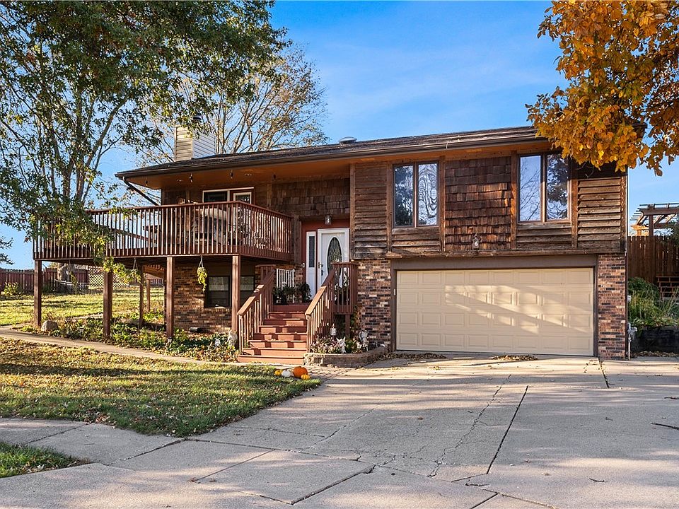 1st image of 140 Dayton Cir