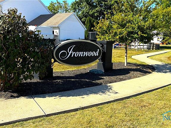 2nd image of 1041 N Ironwood Dr