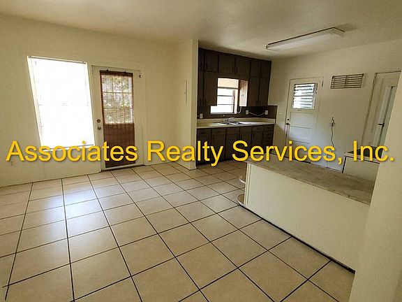 5th image of 308 NW 19th St #405-01