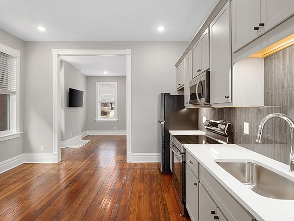 5th image of 4244 Norfolk Ave #1F