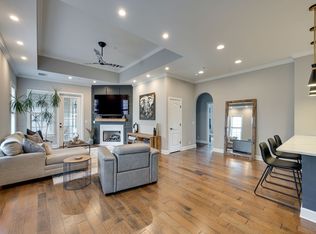 305 Seven Springs Way APT 401, Brentwood, TN 37027