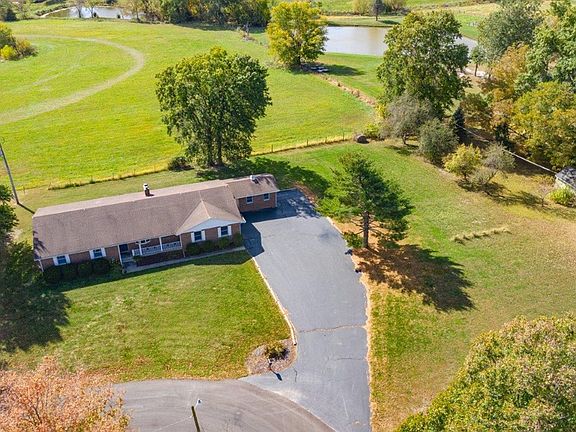 3rd image of 1032 Morningside Dr
