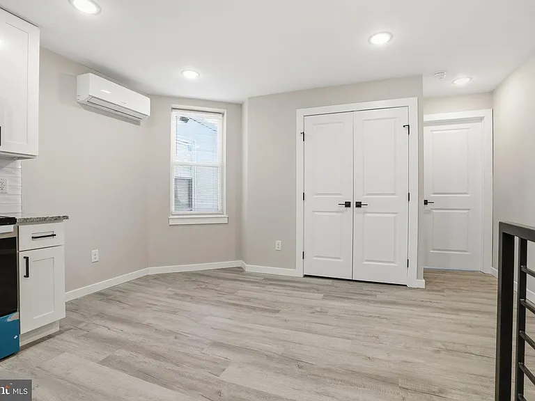 6157 Walnut St #2 — Photo 6