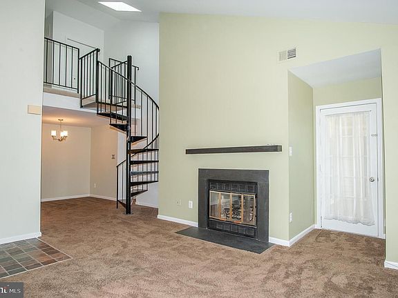 4th image of 6082B Essex House Sq #6082B