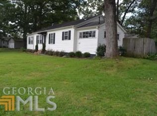 90 3rd St, Hartwell, GA 30643