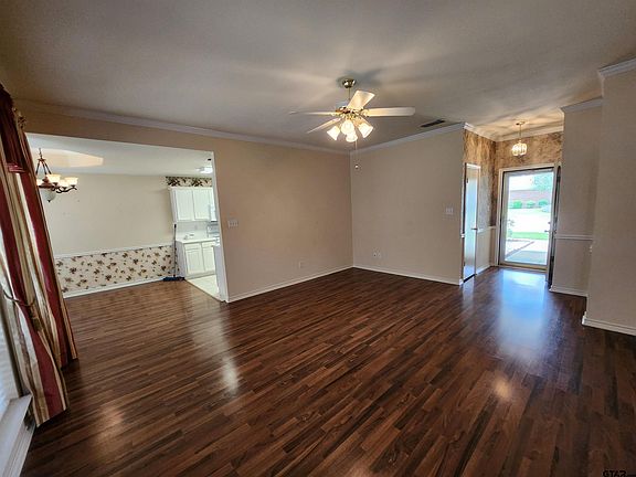 4th image of 5401 Hollytree Dr APT 1101