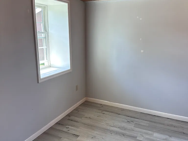 Smaller bedroom