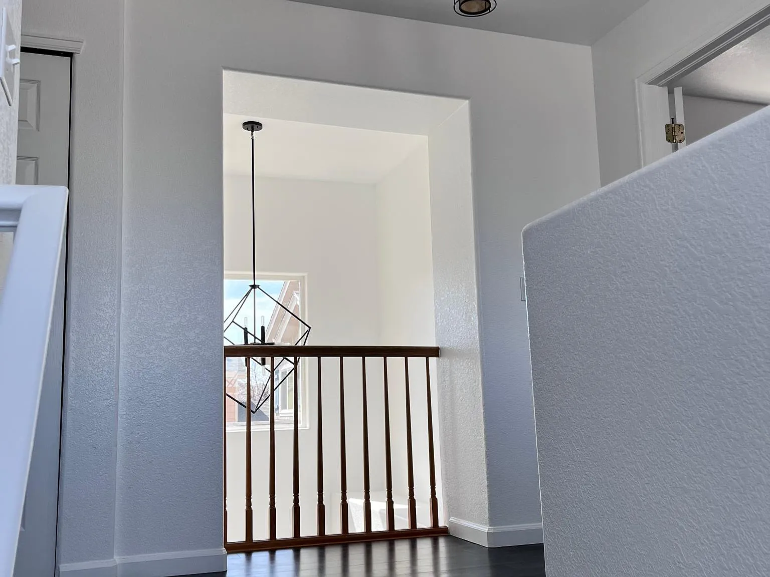 4 bed, 2448 sqft, $2,995 — Photo 4
