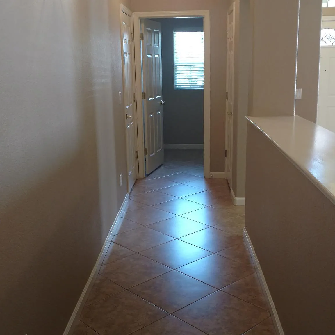 3 bed, 1651 sqft, $3,000 — Photo 4