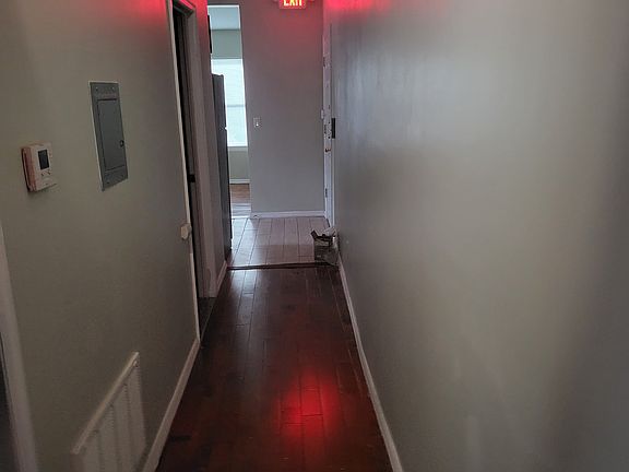 2nd image of 406 Park Ave