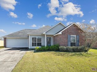 5220 Seneca Dr, Darrow, LA 70725