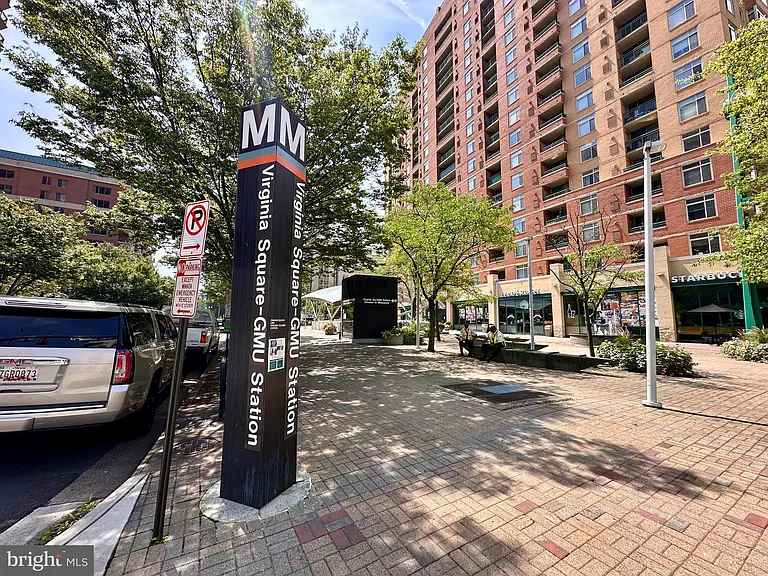 901 N Monroe St #1013 — Photo 28