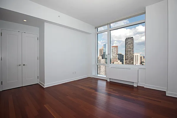 Rented by BLU Real Estate | media 14