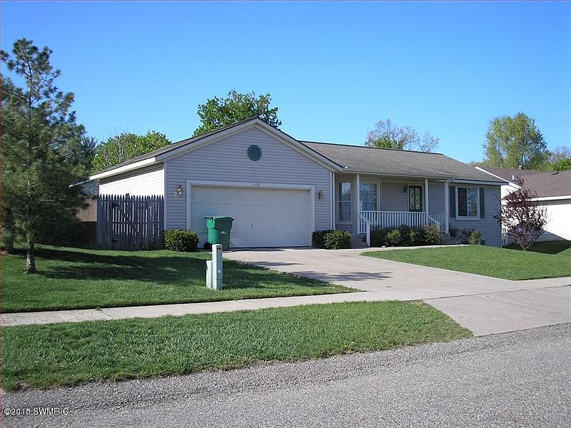 1st image of 1428 Gunnink Dr SE