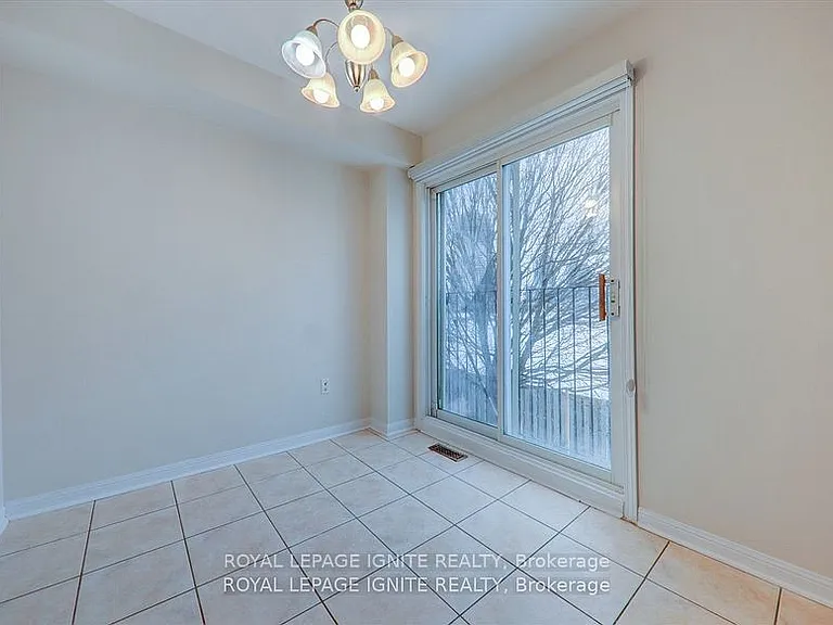 80 Acorn Pl #8 — Photo 10