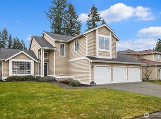 22831 SE 266th St, Maple Valley, WA 98038