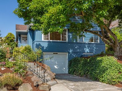 5037 38th Ave NE, Seattle, WA, 98105
