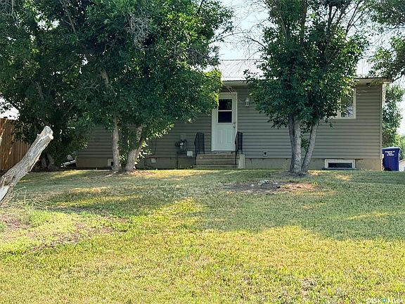 3rd image of 624 5th STREET SW