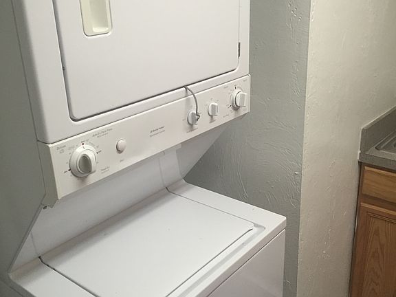 2nd image of 217 White Dr APT L6